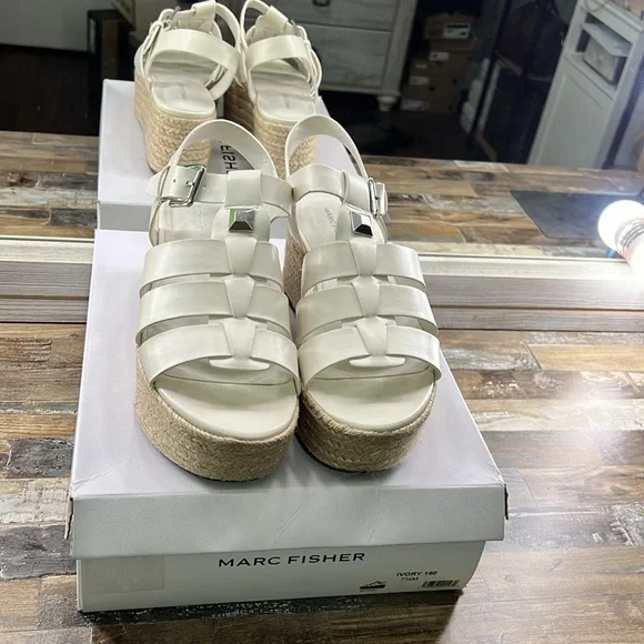 Marc Fisher Joven size 7.5 - Picture 3 of 5